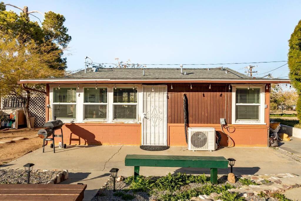 Jt'S Star Catcher Cabin - Hot Tub ユッカ・バレー エクステリア 写真