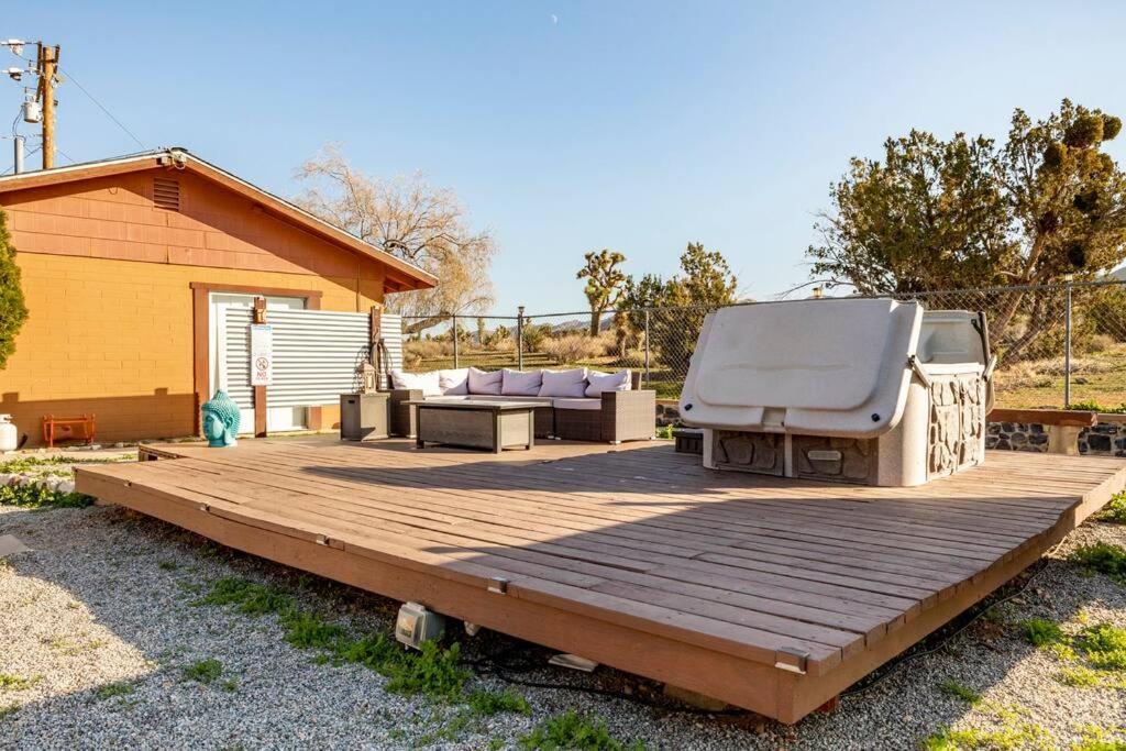 Jt'S Star Catcher Cabin - Hot Tub ユッカ・バレー エクステリア 写真